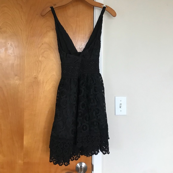 Lovers + friends BLACK LACE Crochet Dress - Picture 3 of 6